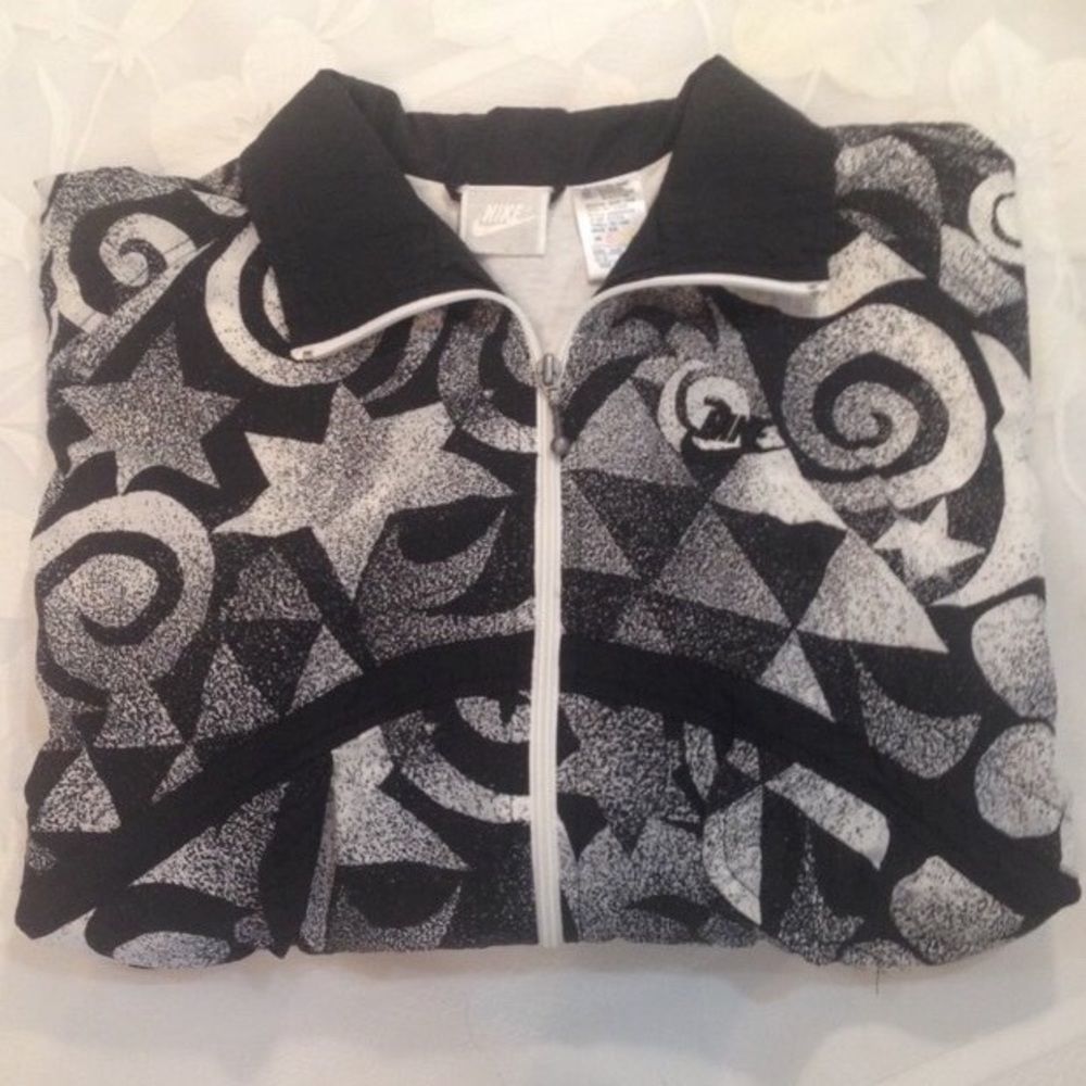 Vintage NIKE Black And White Zip Jacket Si… - Picture 2 of 5